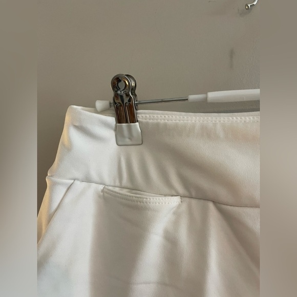 White Nike Golf Tennis Athletic Skort with built in shorts - Picture 3 of 6